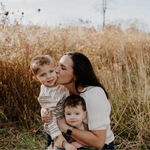 Meet your Posher, Julie